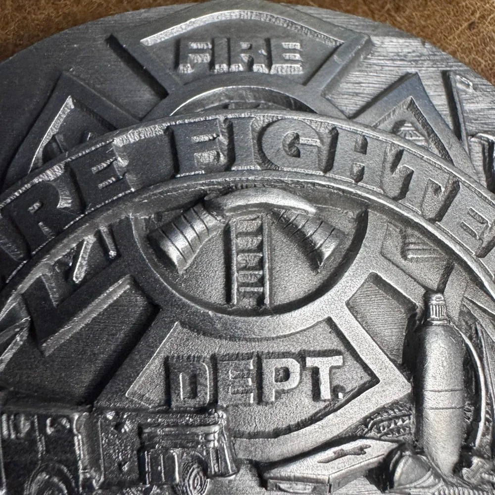 Vintage 1991 Siskiyou‎ Belt Buckle Fire Fighter Department America's Heros USA